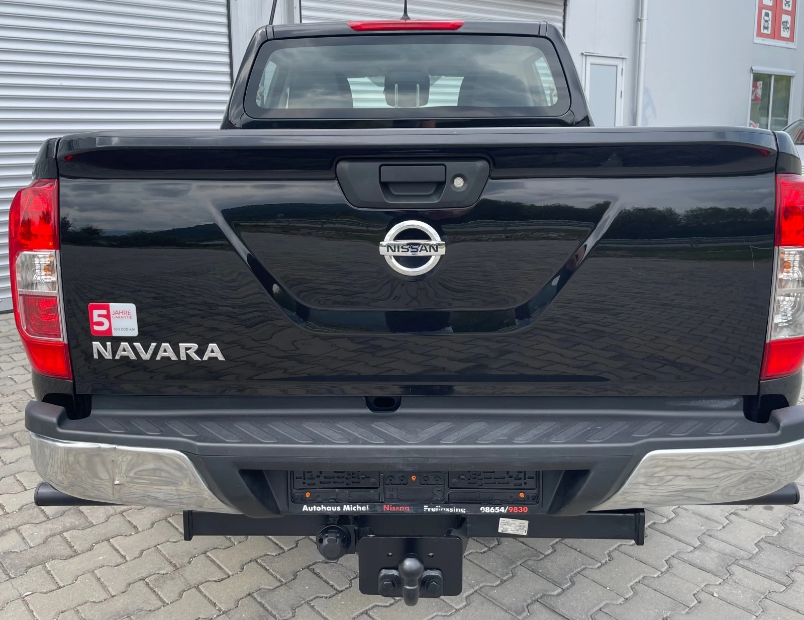 Nissan Navara 2, 3 190k.c.4x4, 4+ 1 м., 6cк., N1G - изображение 7