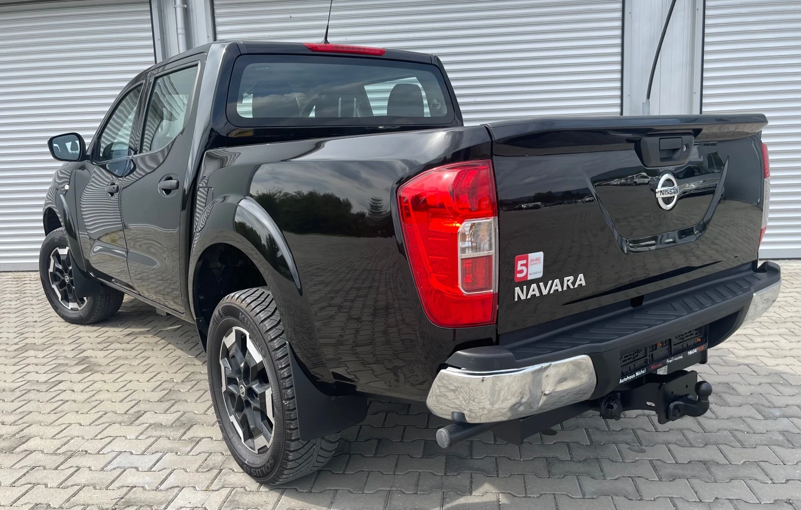 Nissan Navara 2, 3 190k.c.4x4, 4+ 1 м., 6cк., N1G - изображение 6