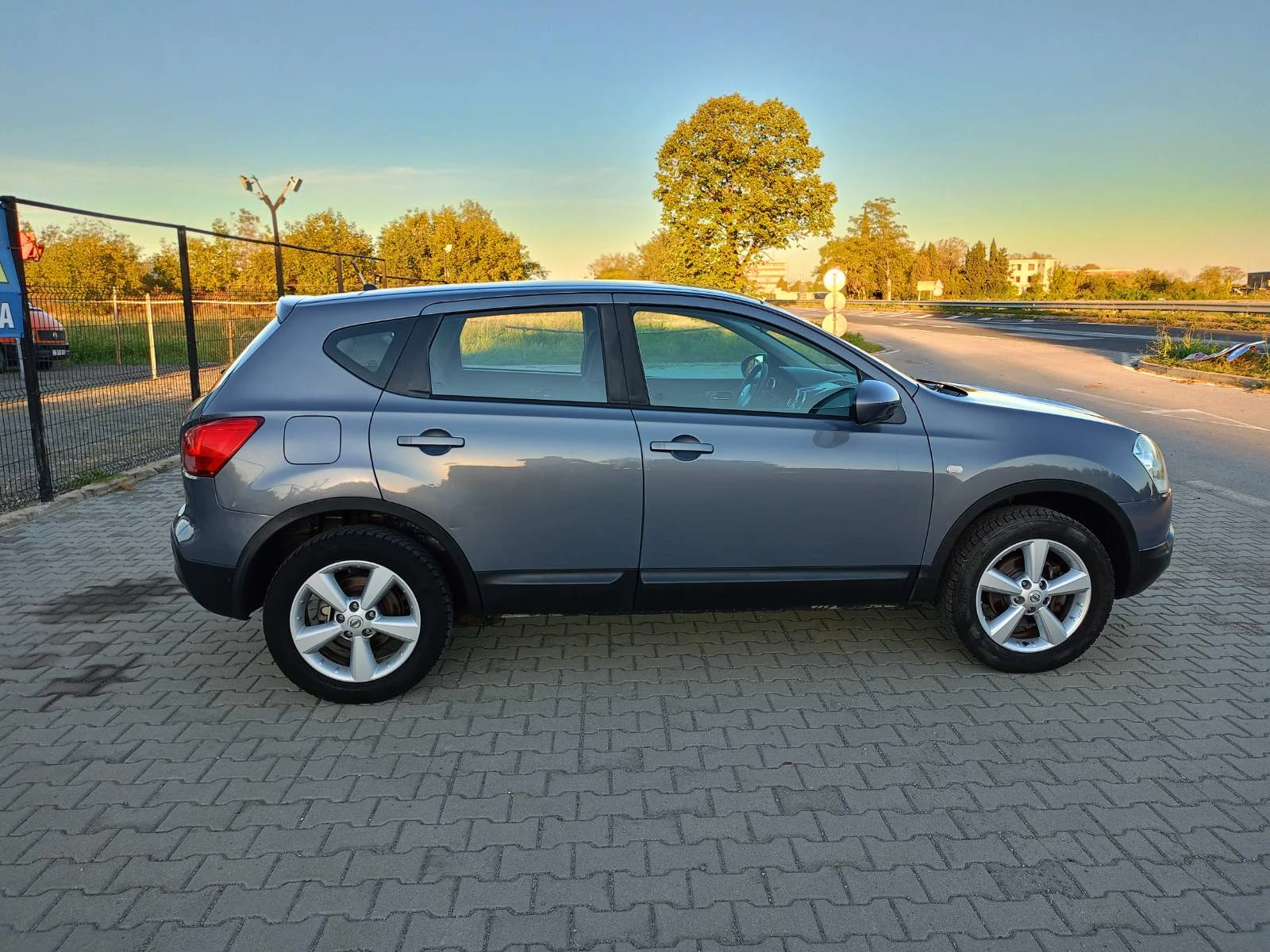 Nissan Qashqai 1.6i Газ - изображение 3