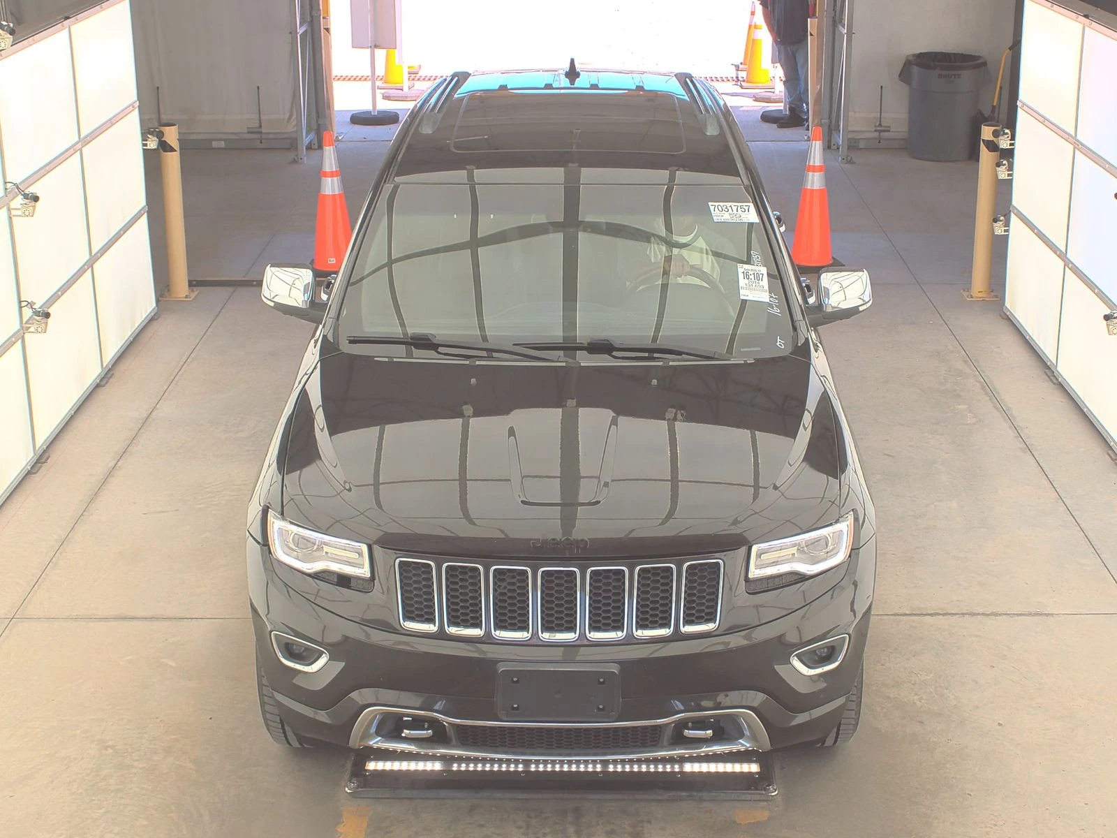Jeep Grand cherokee OVERLAND 5.7 HEMI* Обдух* М.Точка* 8ZF* Пано*  - изображение 2