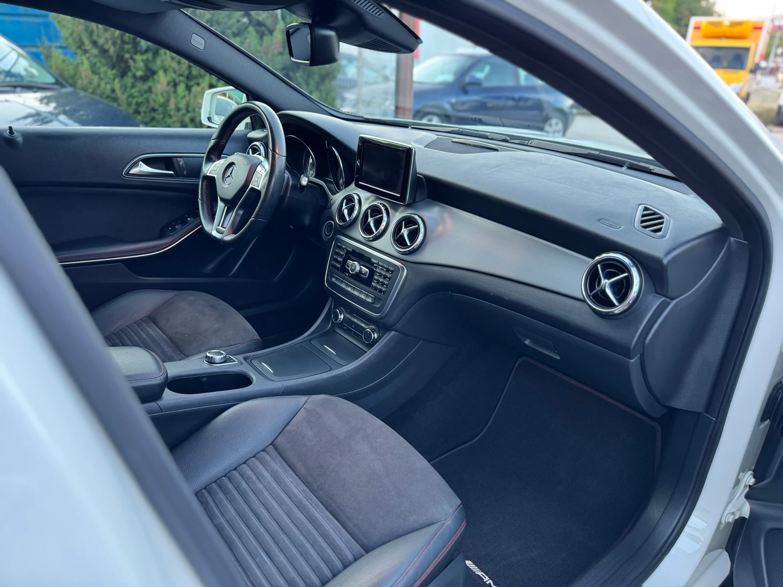 Mercedes-Benz GLA 220 2.2CDI* AMG* 4matic* NAVI* LED* KAMERA - изображение 9