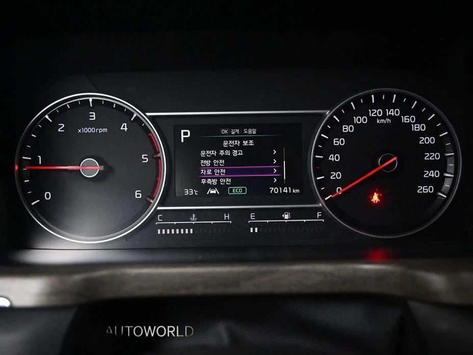 Kia Sorento Diesel 2.2 2WD Trendy * НАЙ-ДОБРА ЦЕНА В БЪЛГАРИЯ* - изображение 8