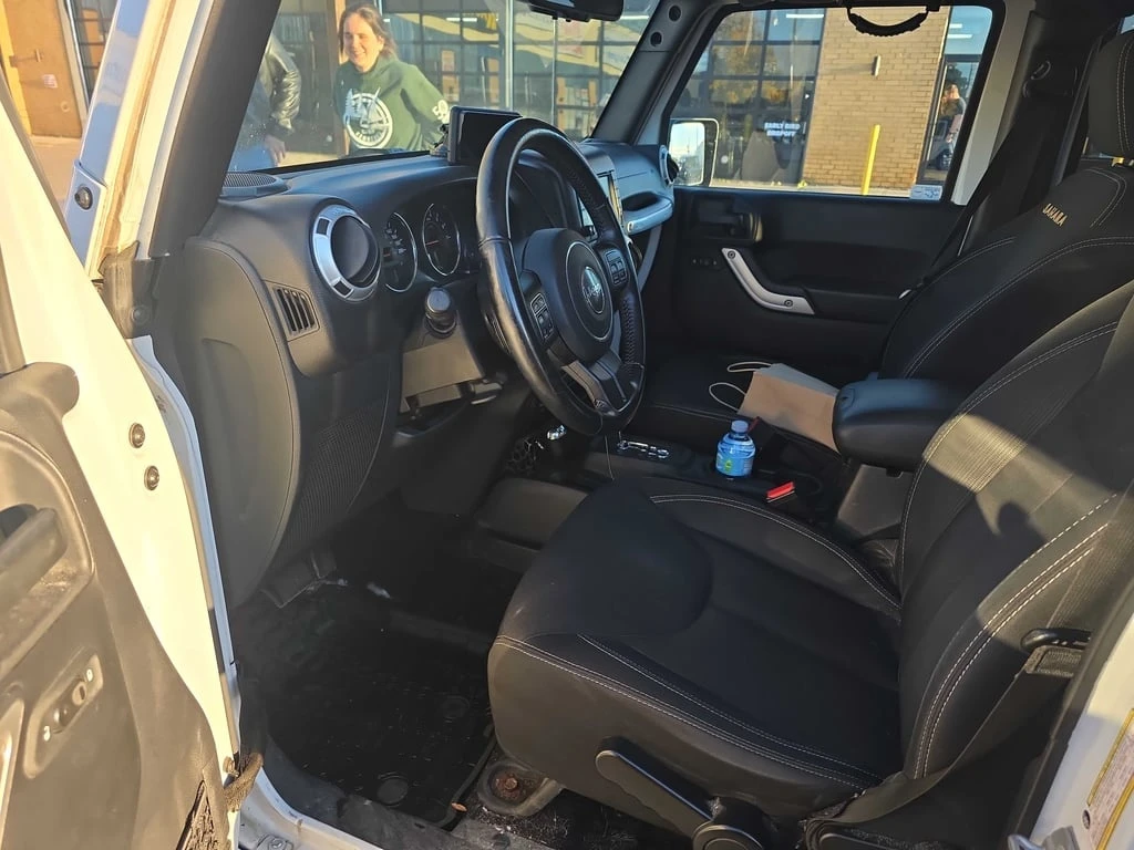 Jeep Wrangler * Sahara * CARFAX * БЕЗ ПЪРВОНАЧАЛНА ВНОСКА - изображение 5