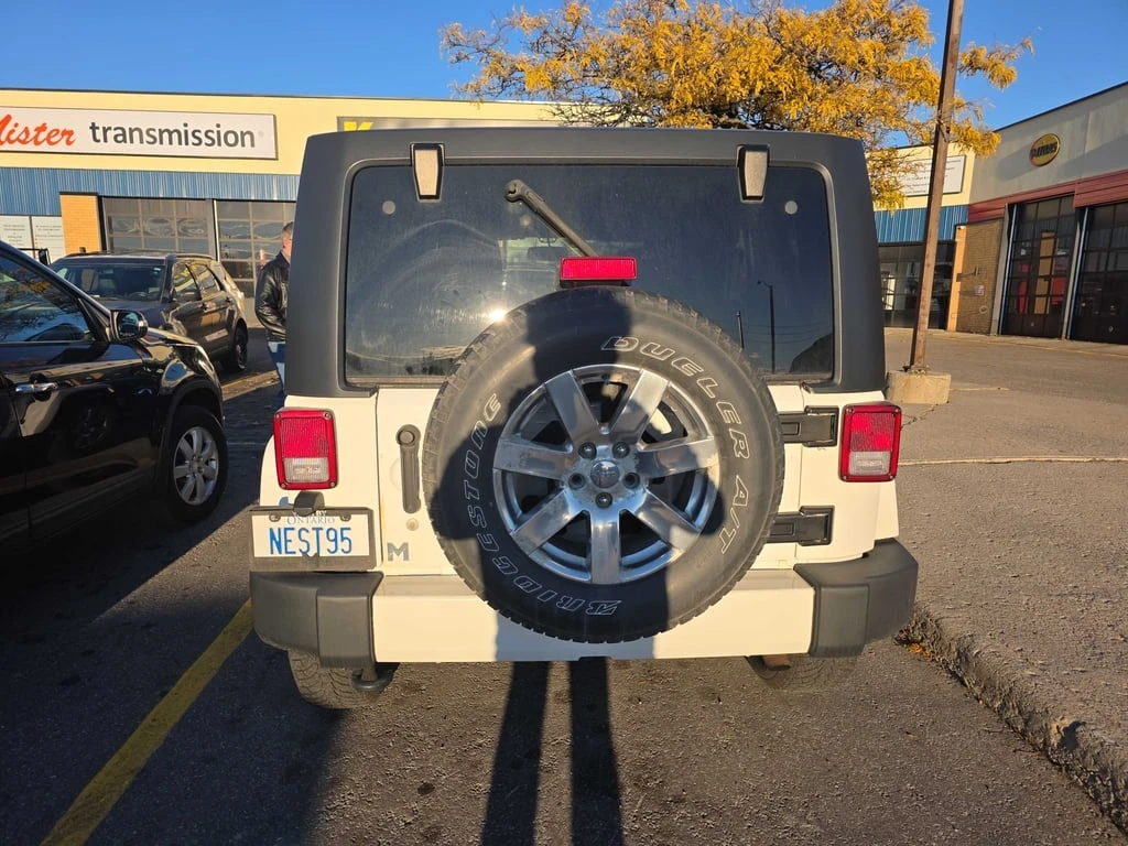 Jeep Wrangler * Sahara * CARFAX * БЕЗ ПЪРВОНАЧАЛНА ВНОСКА - изображение 4