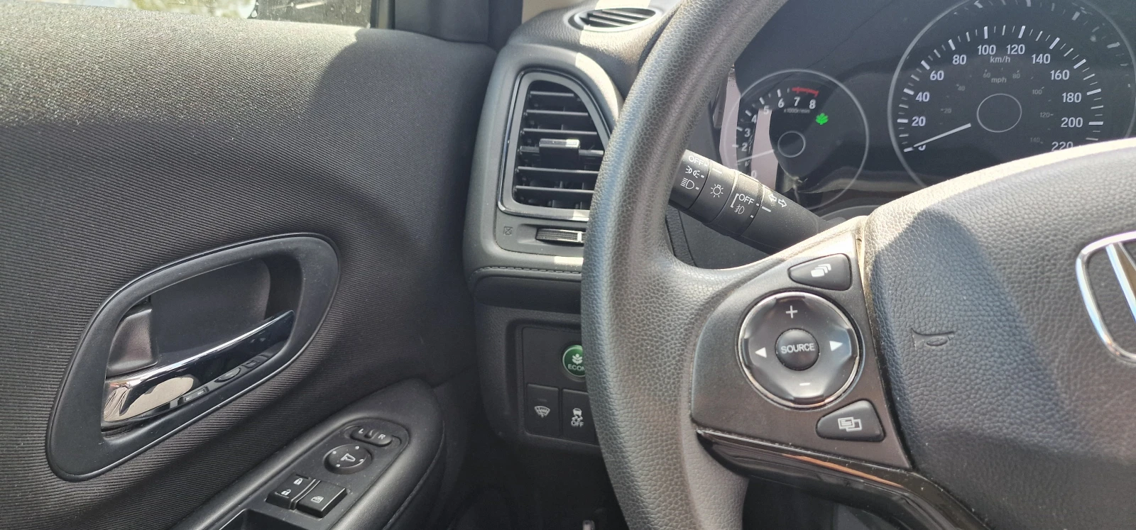 Honda Hr-v, снимка 8 - Автомобили и джипове - 53782297