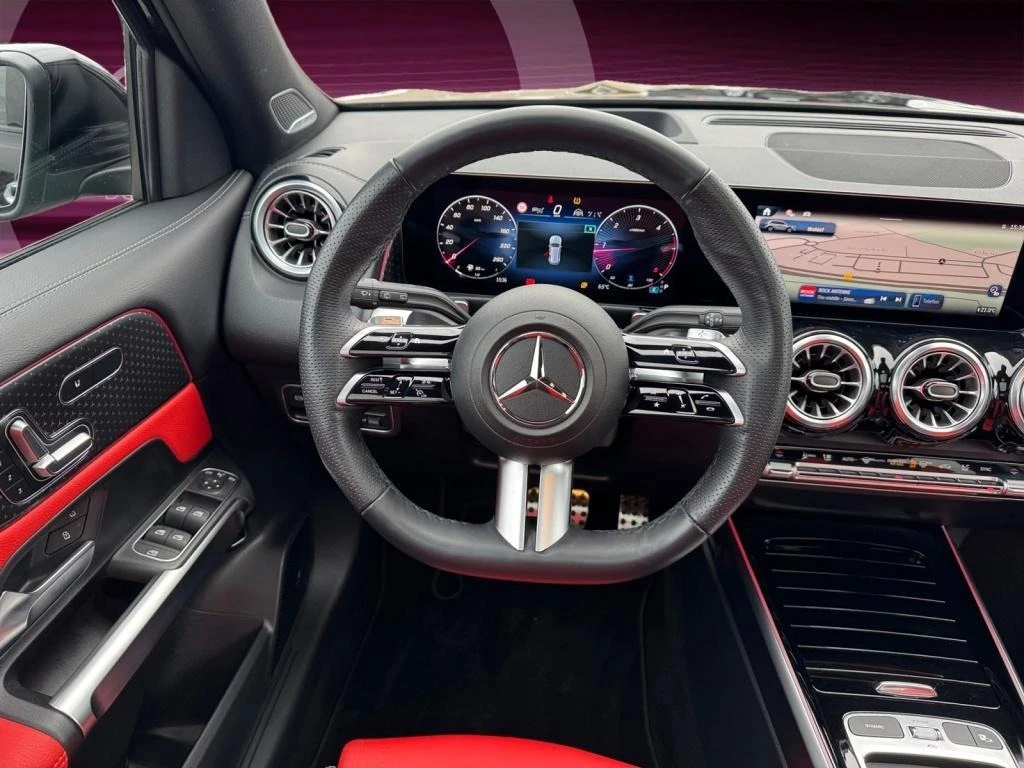 Mercedes-Benz GLB 220d 4MATIC AMG-LINE PANO HEADUP BURMESTER 7МЕСТЕН, снимка 5 - Автомобили и джипове - 53788534