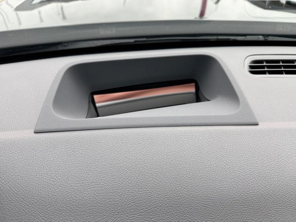 Mercedes-Benz GLB 220d 4MATIC AMG-LINE PANO HEADUP BURMESTER 7МЕСТЕН, снимка 6 - Автомобили и джипове - 53788534