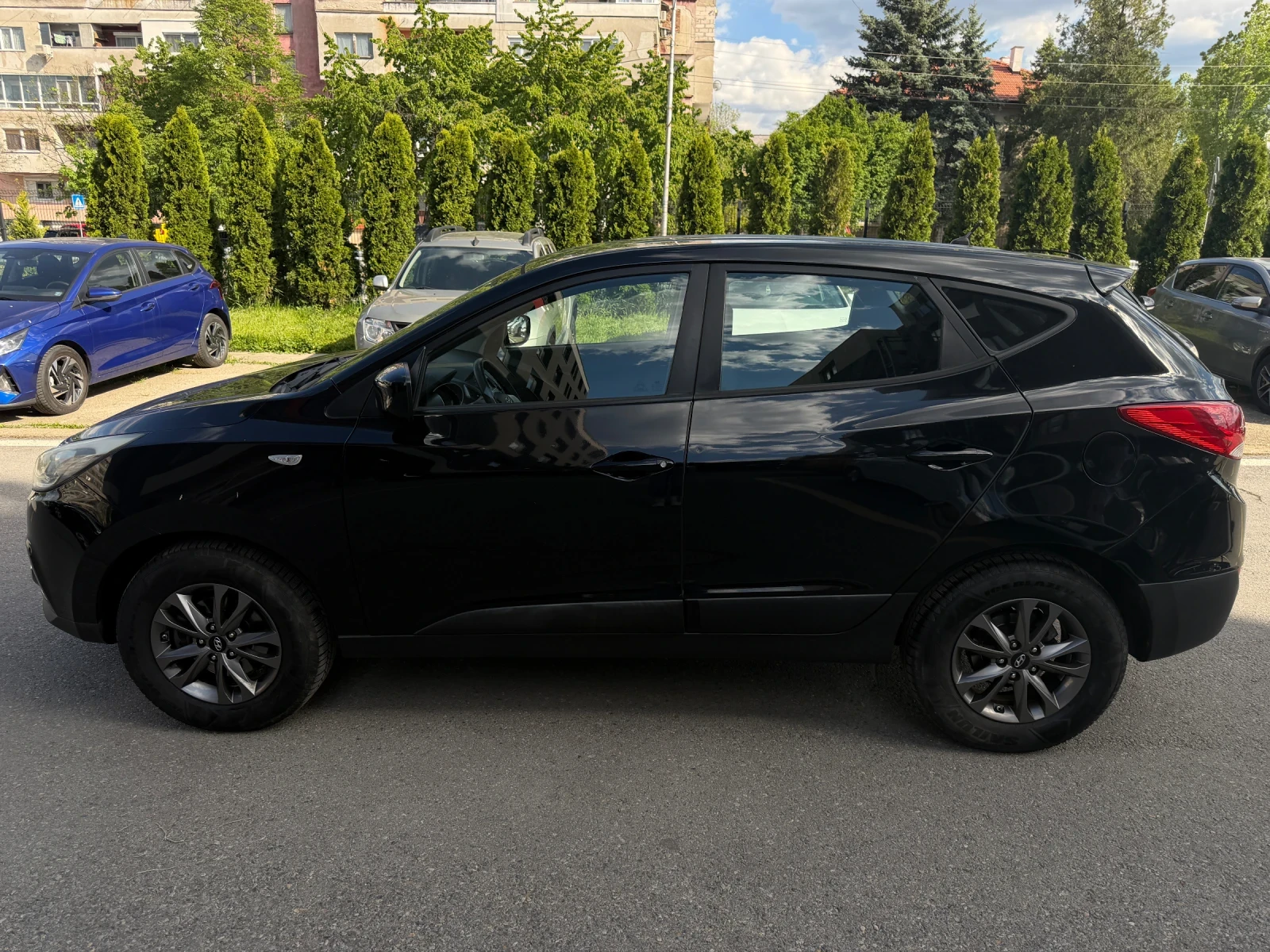 Hyundai Tucson IX35, снимка 9 - Автомобили и джипове - 54429150