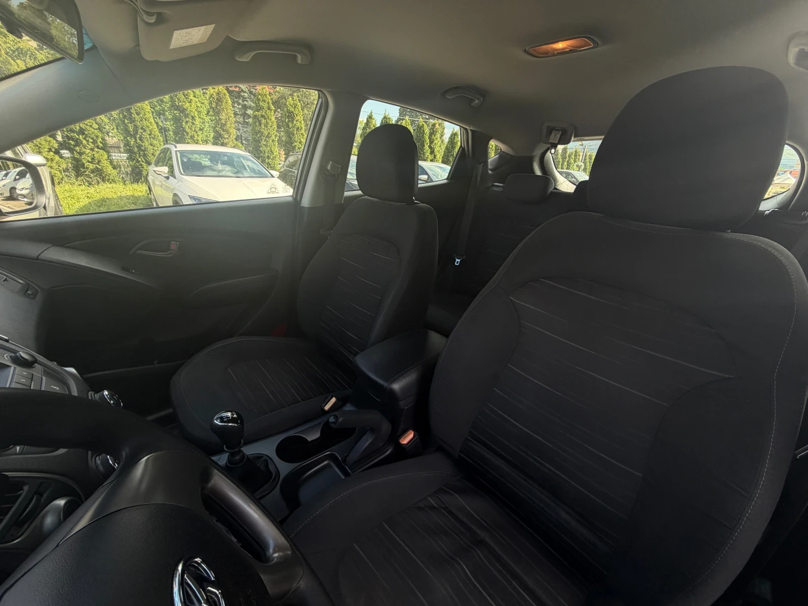 Hyundai Tucson IX35, снимка 3 - Автомобили и джипове - 54429150