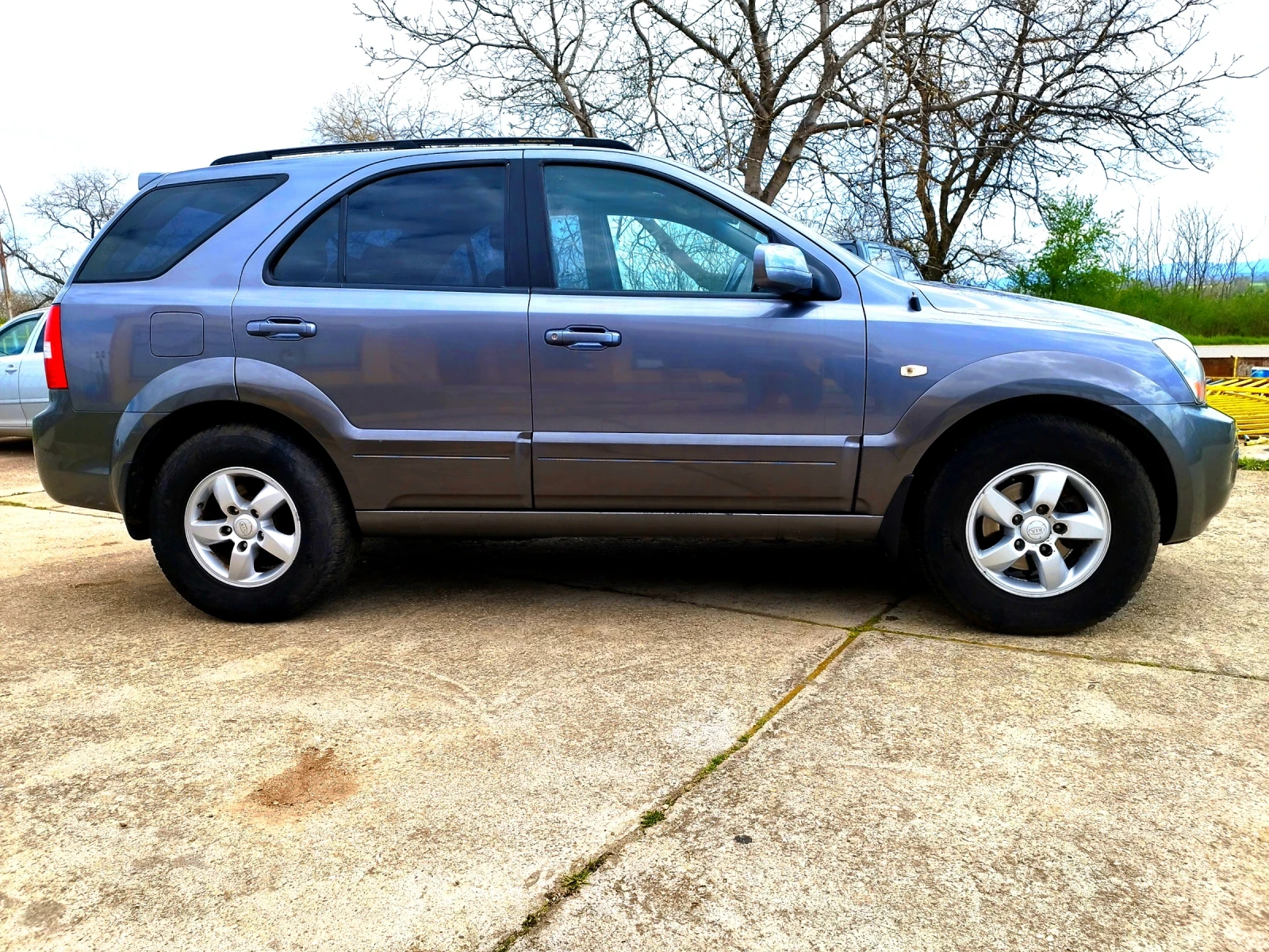 Kia Sorento 2.5 CRDI, снимка 2 - Автомобили и джипове - 54810244