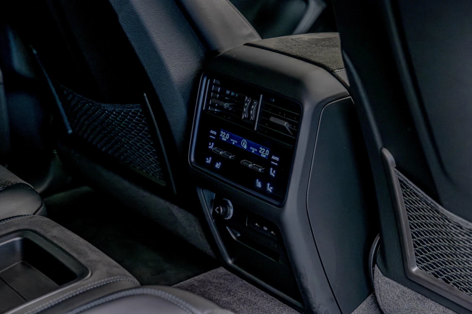 Porsche Cayenne TURBO GT/PDCC/PDLS+ /Bose/Chrono/PCCB/Карбон, снимка 11 - Автомобили и джипове - 54937001