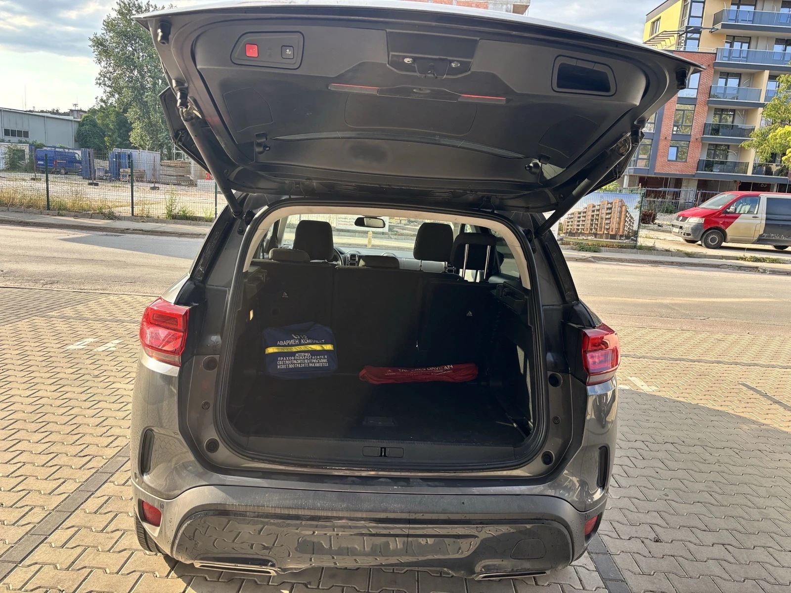Citroen C5 Aircross 1.5 HDI SHINE LED , снимка 8 - Автомобили и джипове - 55388544
