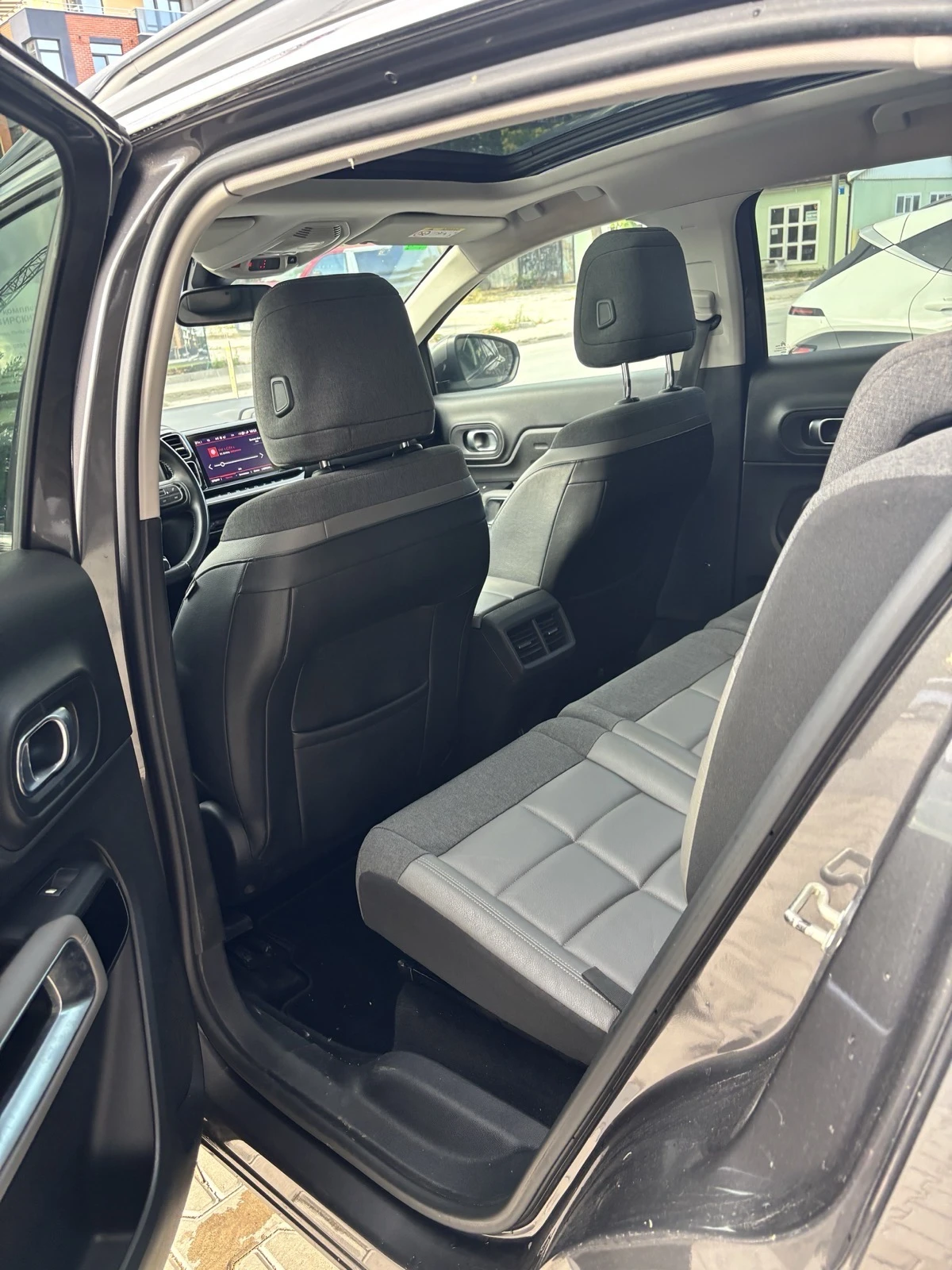 Citroen C5 Aircross 1.5 HDI SHINE LED , снимка 5 - Автомобили и джипове - 55388544