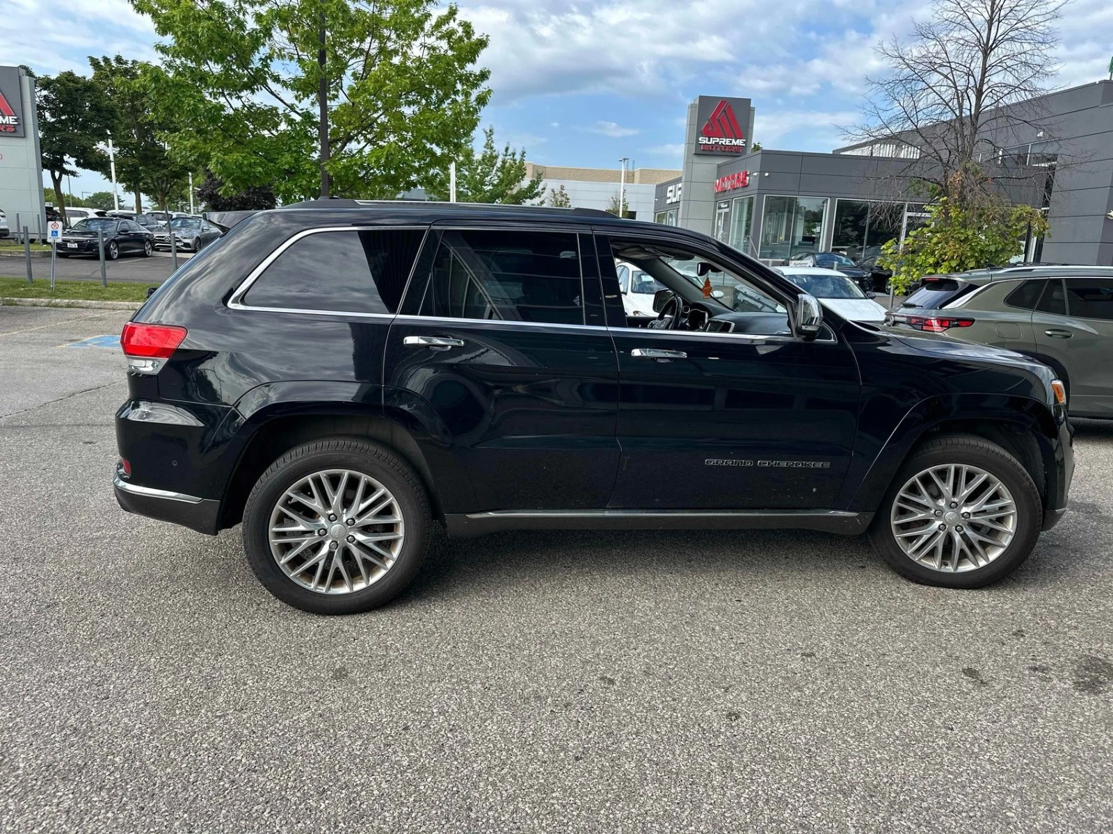 Jeep Grand cherokee Summit ЦЕНА ДО БЪЛГАРИЯ РЕГИСТРАЦИЯ & АВТОКРЕДИТ, снимка 4 - Автомобили и джипове - 55461751