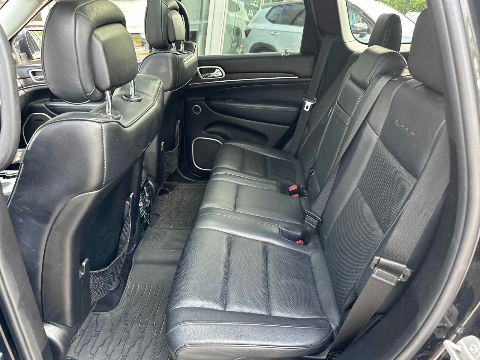 Jeep Grand cherokee Summit ЦЕНА ДО БЪЛГАРИЯ РЕГИСТРАЦИЯ & АВТОКРЕДИТ, снимка 10 - Автомобили и джипове - 55461751