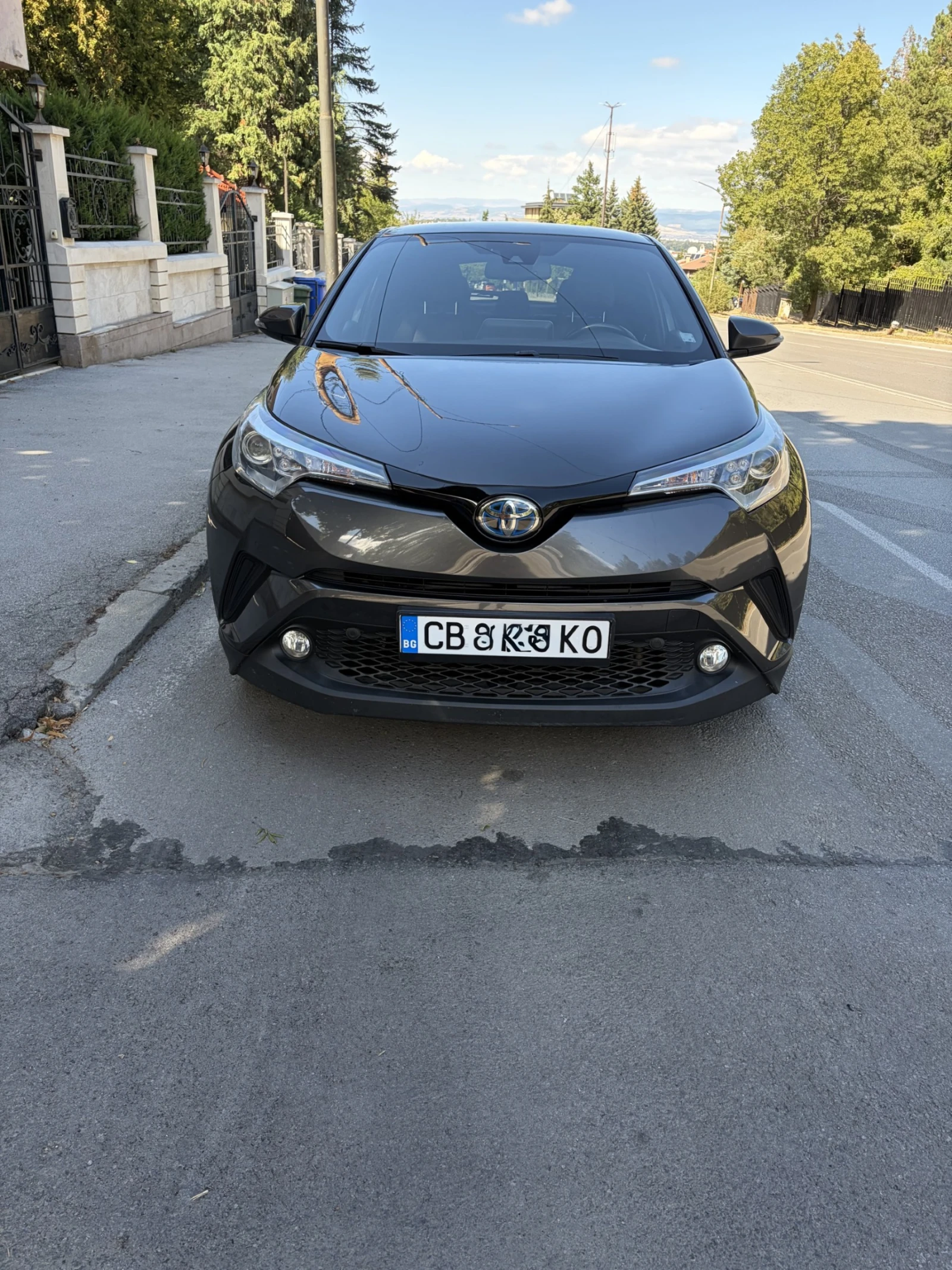 Toyota C-HR Hybrid/ТОП Екстри/Обслужена, снимка 2 - Автомобили и джипове - 55945116