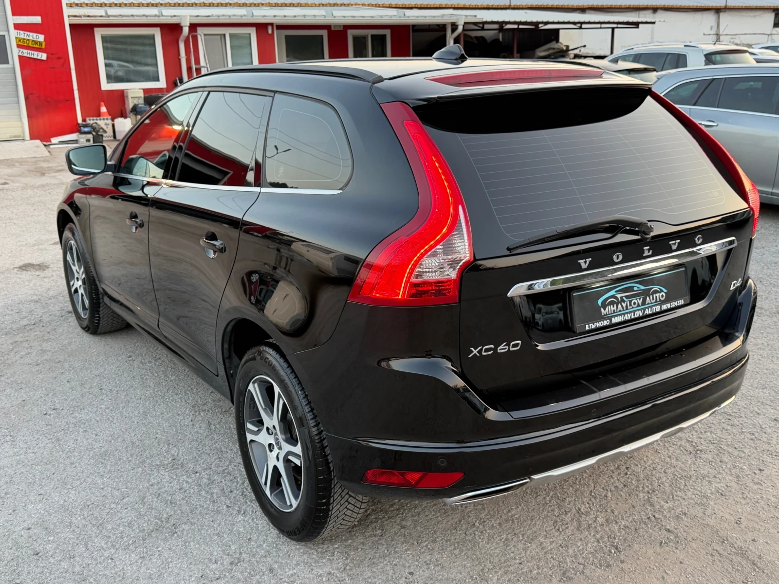 Volvo XC60 2.0D AVTOMAT/НОВ ВНОС/ЛЕТИ ДЖ./УНИКАТ, снимка 5 - Автомобили и джипове - 55646342