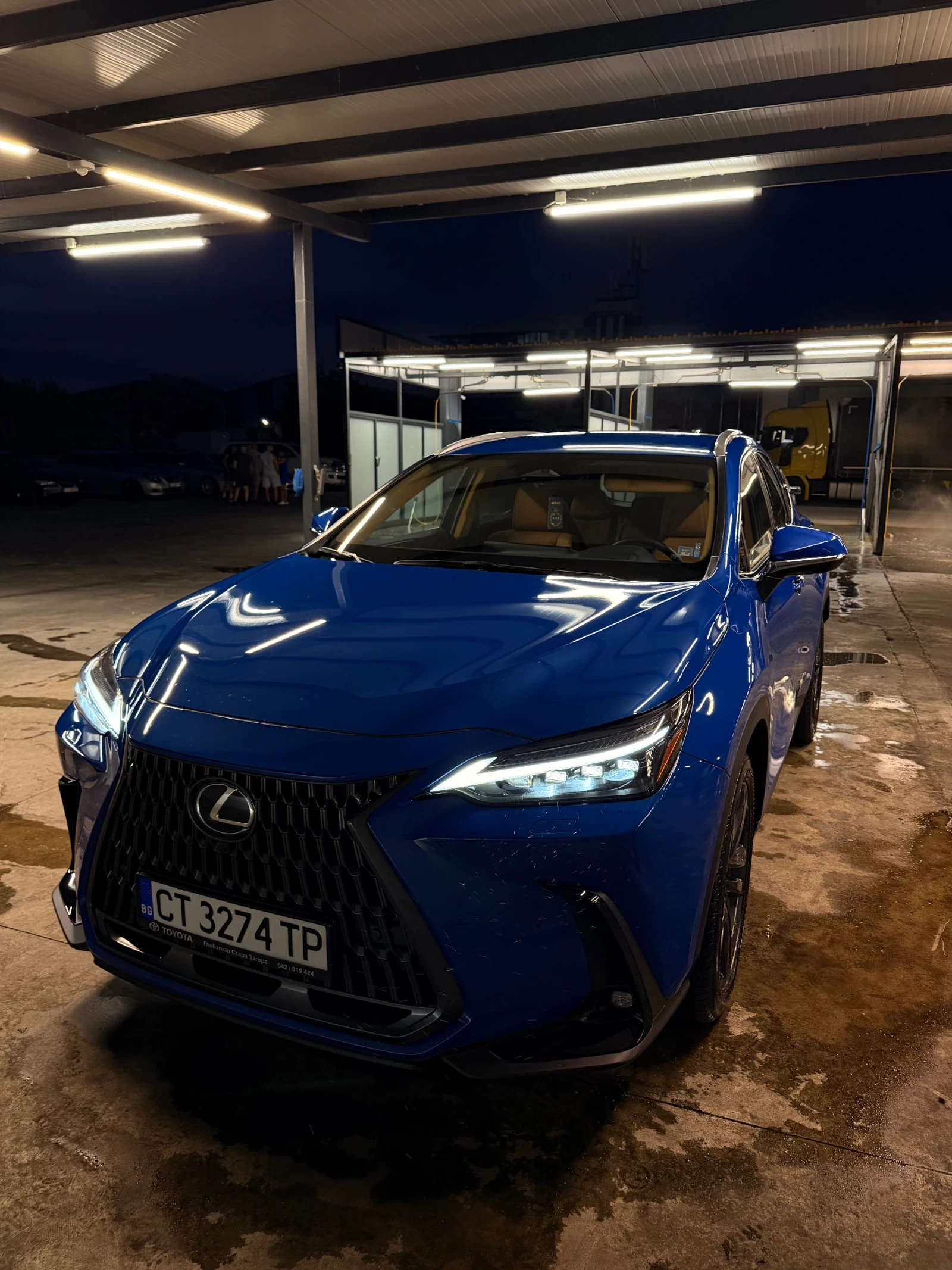 Lexus NX 450