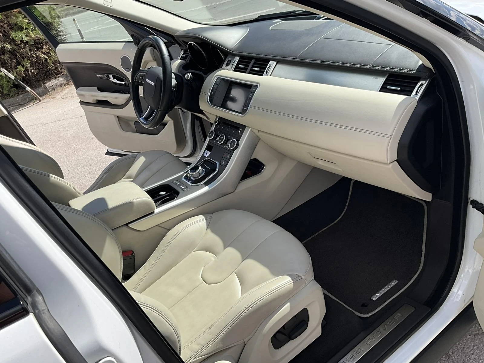 Land Rover Range Rover Evoque 2.0i/ 241кс Swiss, снимка 10 - Автомобили и джипове - 56216435