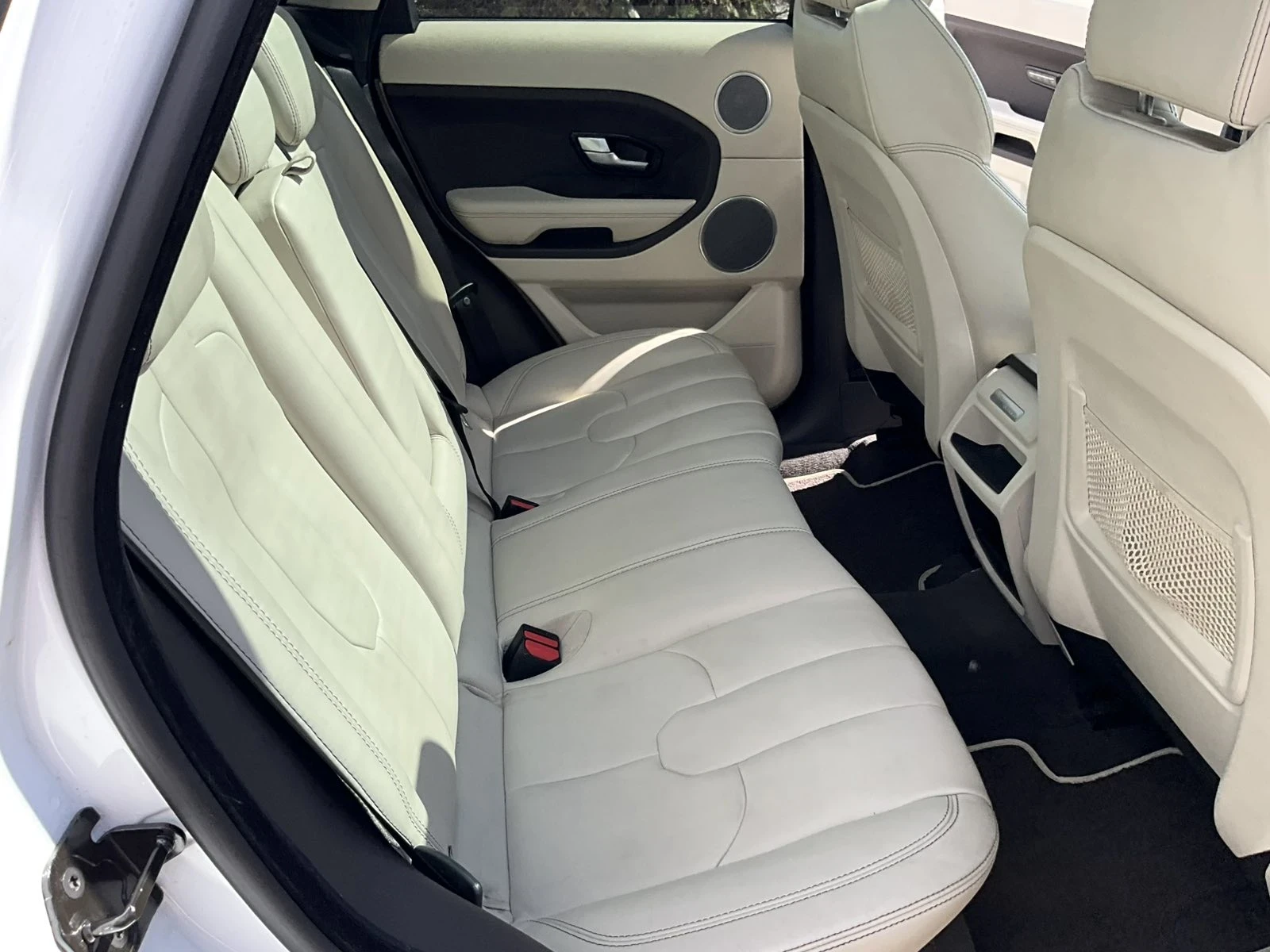 Land Rover Range Rover Evoque 2.0i/ 241кс Swiss, снимка 9 - Автомобили и джипове - 56216435