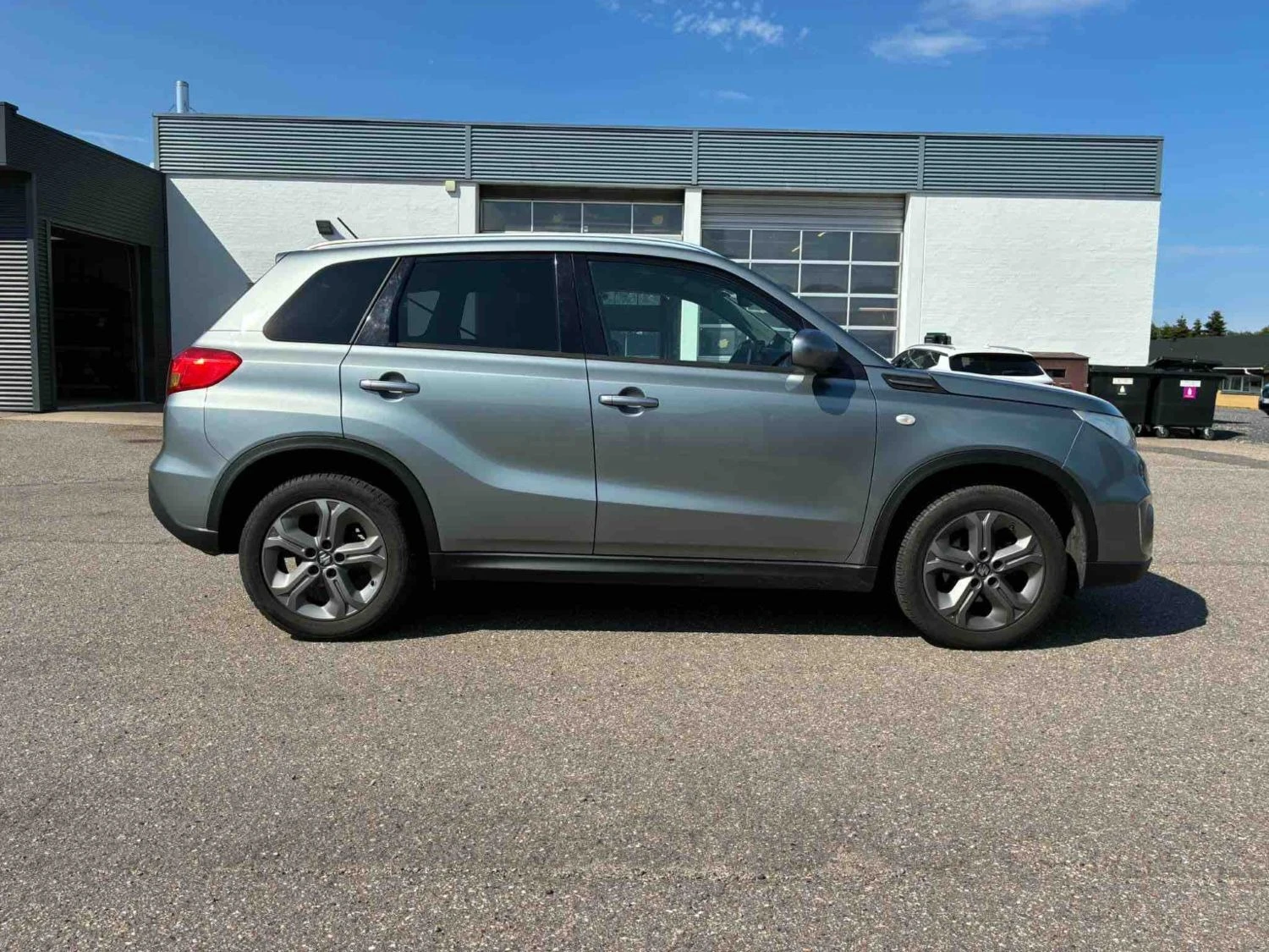 Suzuki Vitara Active, снимка 3 - Автомобили и джипове - 56384159