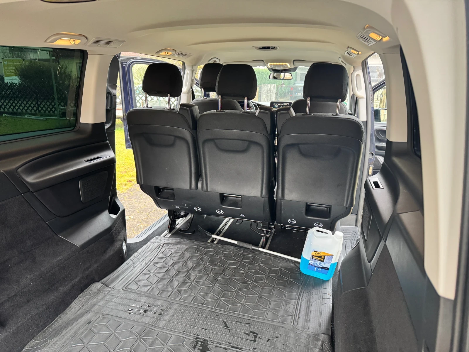 Mercedes-Benz V 220  - изображение 9