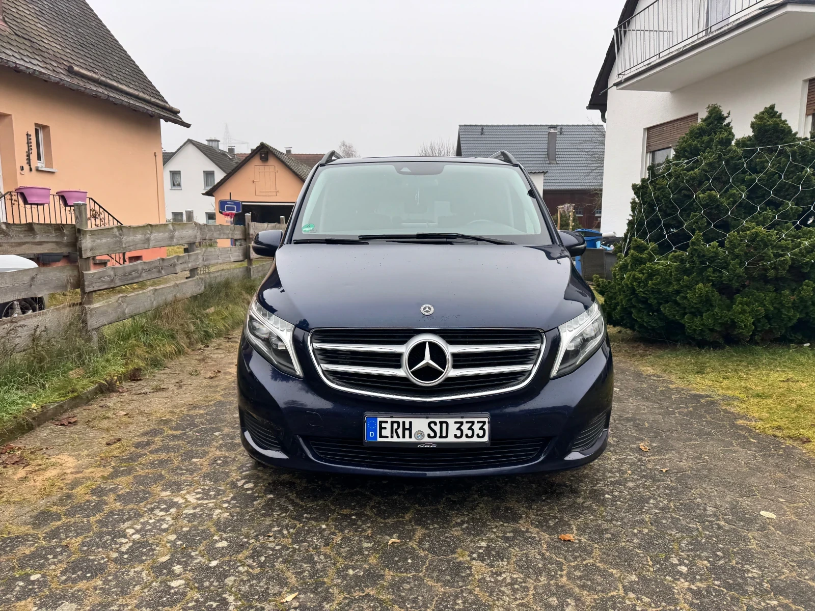 Mercedes-Benz V 220  - изображение 7