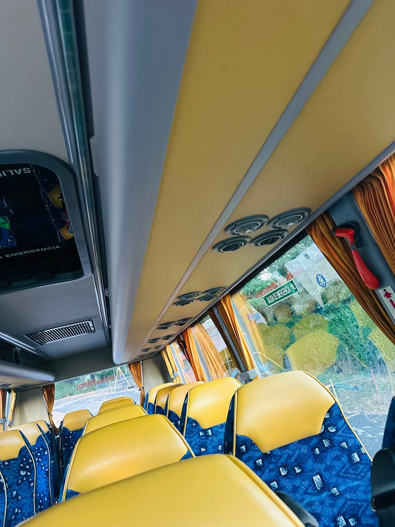 Iveco Daily 23 места двоен климатик стъклопакет , снимка 11 - Бусове и автобуси - 55725683
