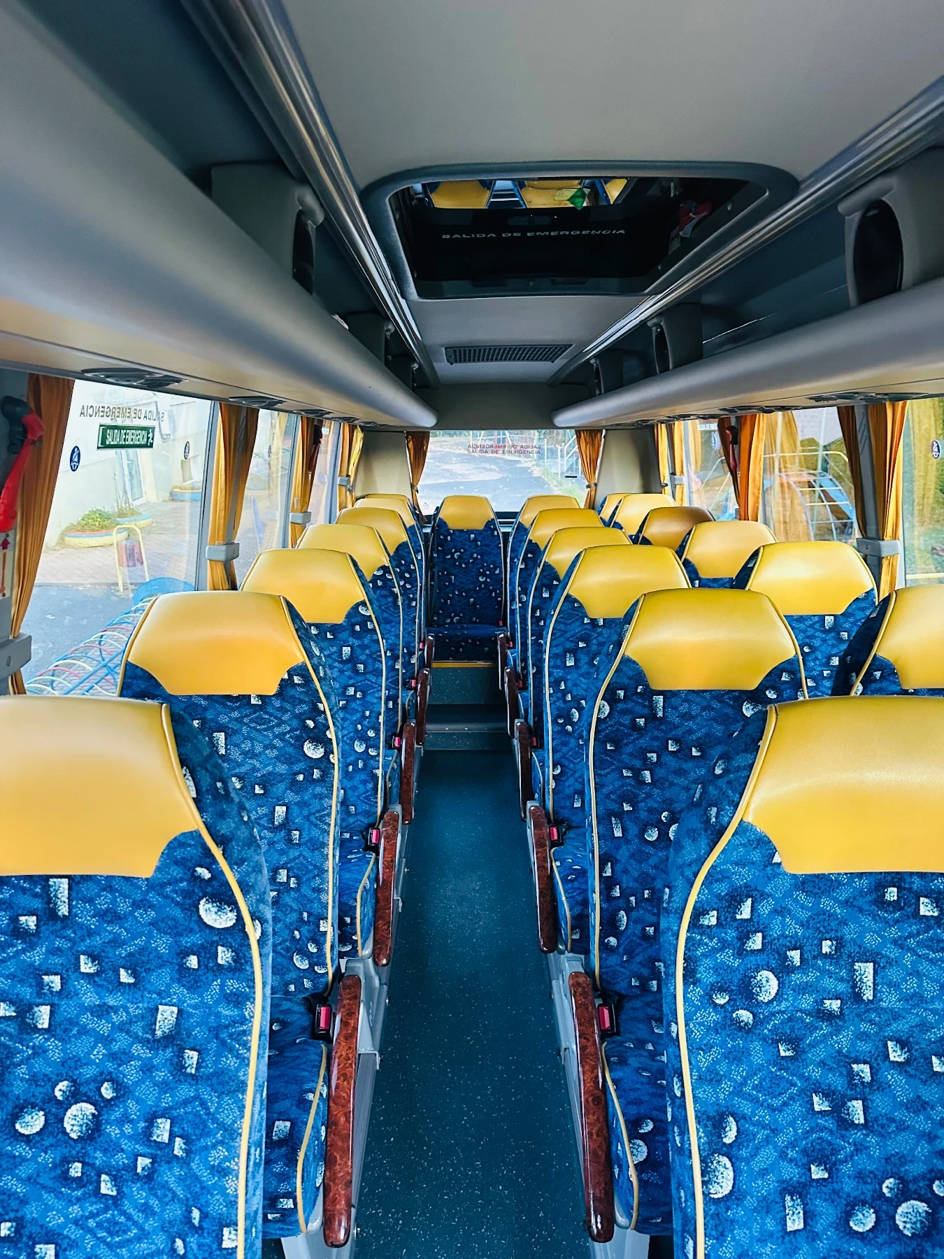 Iveco Daily 23 места двоен климатик стъклопакет , снимка 9 - Бусове и автобуси - 55725683