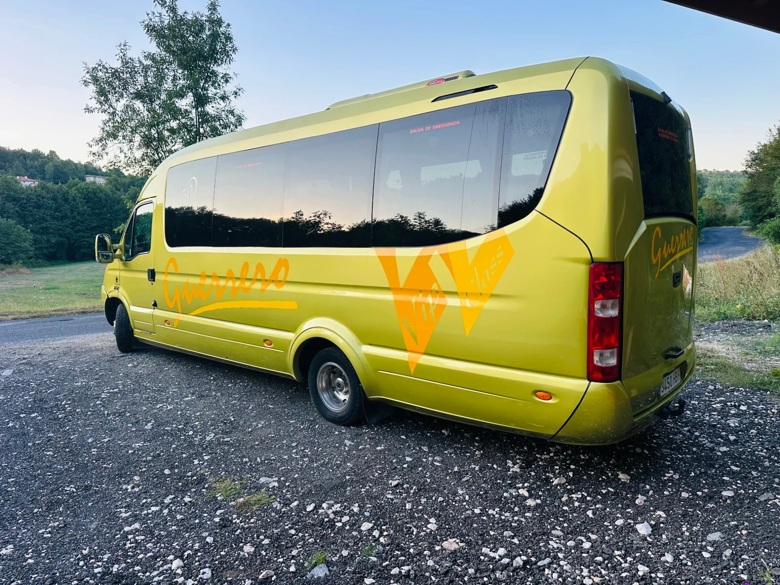 Iveco Daily 23 места двоен климатик стъклопакет , снимка 2 - Бусове и автобуси - 55725683