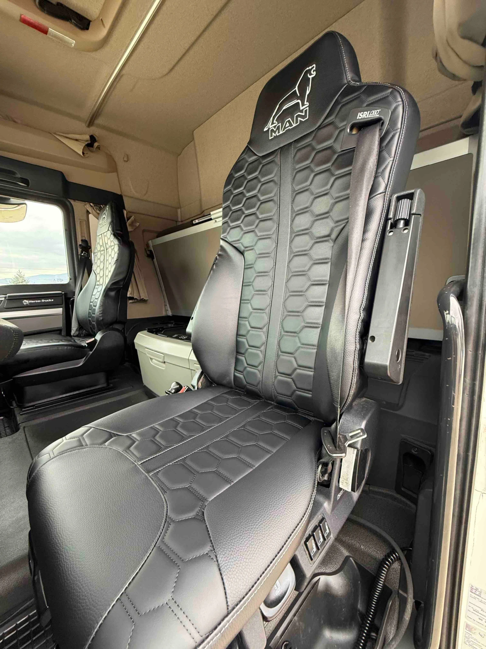 Man Tgx HEROS TRUCKS LEASING, снимка 11 - Камиони - 53928121