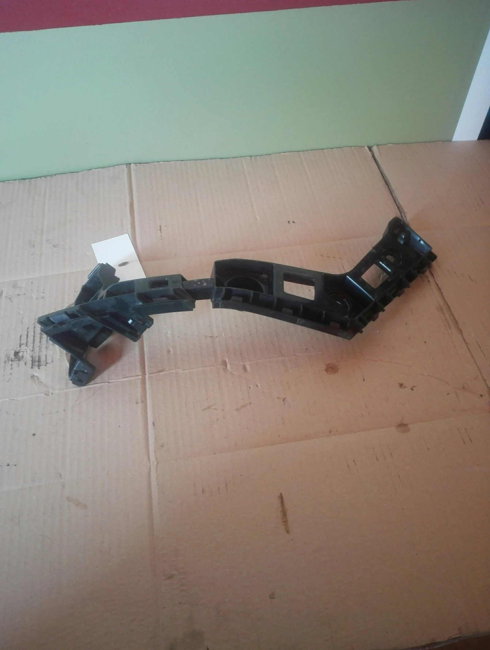 Водач задна броня ляв Фолксваген Голф 7