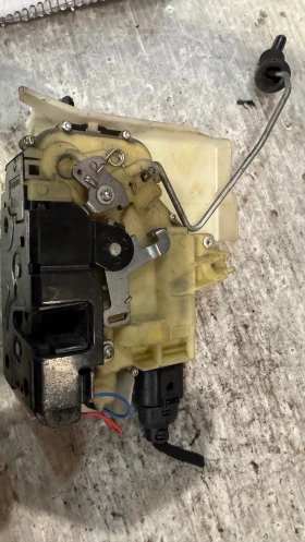 Брава за врата на VW Polo 2003 , снимка 2 - Части - 53066309