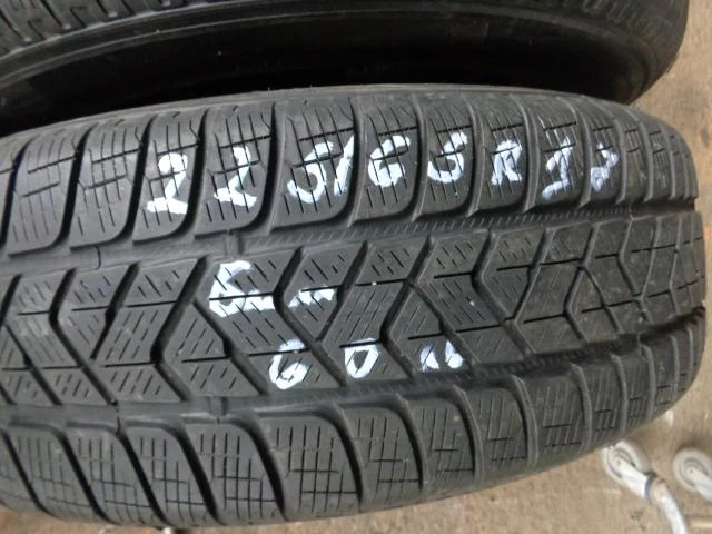 Гуми Зимни 225/65R17, снимка 1 - Гуми и джанти - 20266951