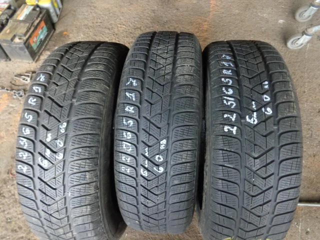 Гуми Зимни 225/65R17, снимка 12 - Гуми и джанти - 20266951