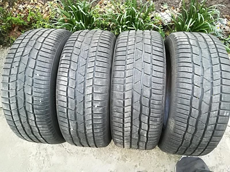 Гуми Зимни 225/55R16, снимка 1 - Гуми и джанти - 23625566