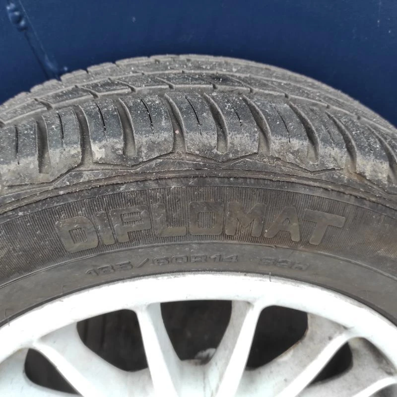 Гуми с джанти Други 185/60R14, снимка 5 - Гуми и джанти - 35043287