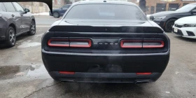 Dodge Challenger SXT PLUS * * БЕЗ ИНЦИДЕНТИ * * КАМ * * CARPLAY * *, снимка 4