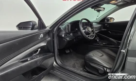 Hyundai Elantra 1.6 Smart, снимка 13