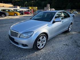  Mercedes-Benz 220