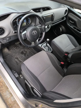 Toyota Yaris Hybrid , снимка 9