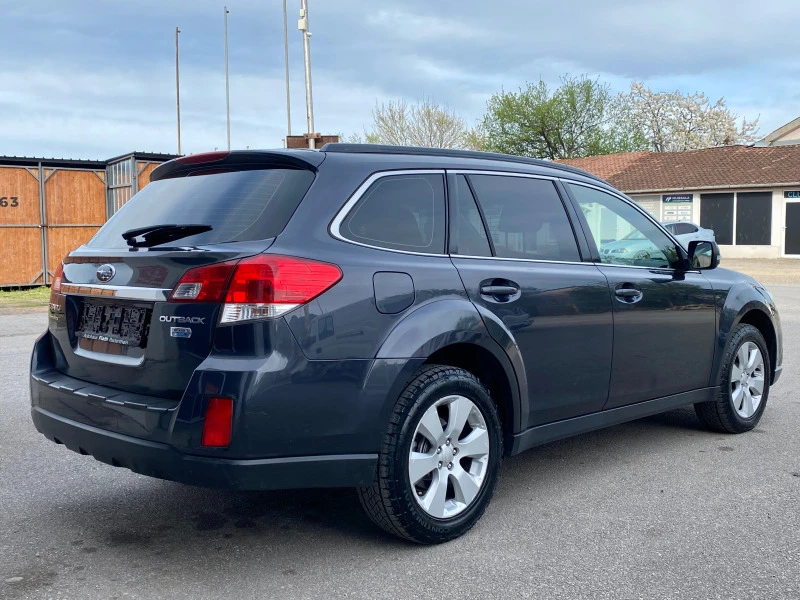 Subaru Outback 2.0D 4X4 210000км, снимка 4 - Автомобили и джипове - 45101708