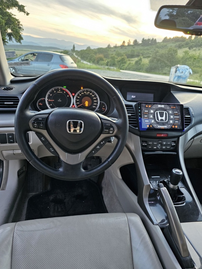 Honda Accord Executive, снимка 8 - Автомобили и джипове - 45920279
