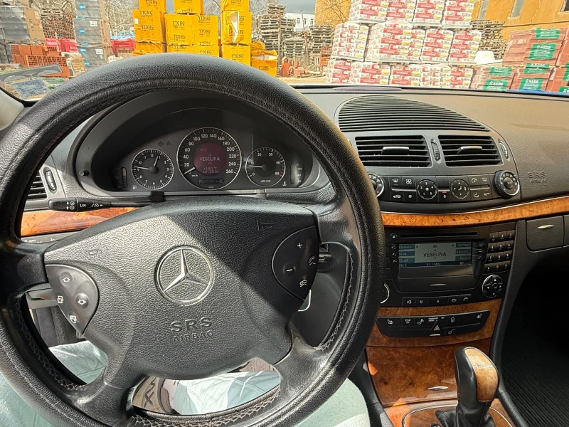 Mercedes-Benz E 270, снимка 7 - Автомобили и джипове - 49484587