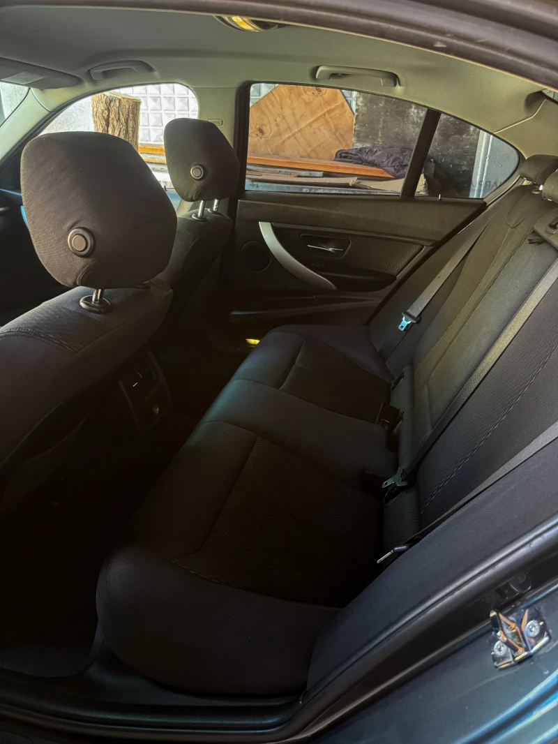 BMW 316 M-Пакет / Навигация / 19-ки Джанти, снимка 10 - Автомобили и джипове - 52733011