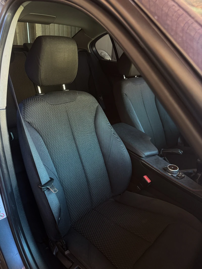 BMW 316 M-Пакет / Навигация / 19-ки Джанти, снимка 9 - Автомобили и джипове - 52733011