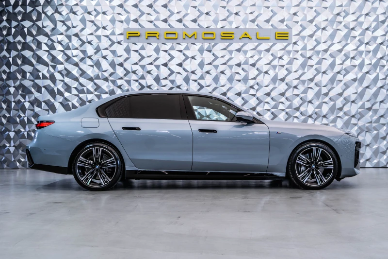 BMW 750 e xDrive Hybrid* Pano* Bowers&Wilkins, снимка 6 - Автомобили и джипове - 50963030