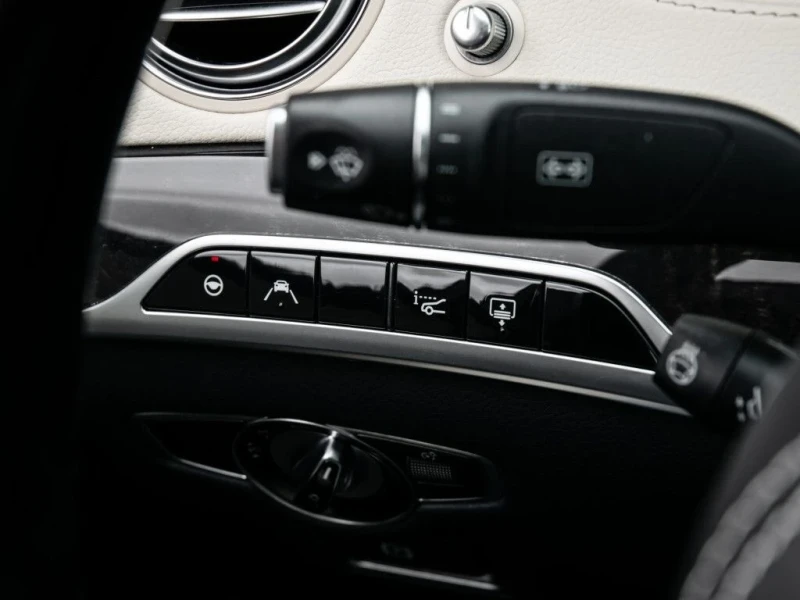 Mercedes-Benz S 560, снимка 12 - Автомобили и джипове - 52318039