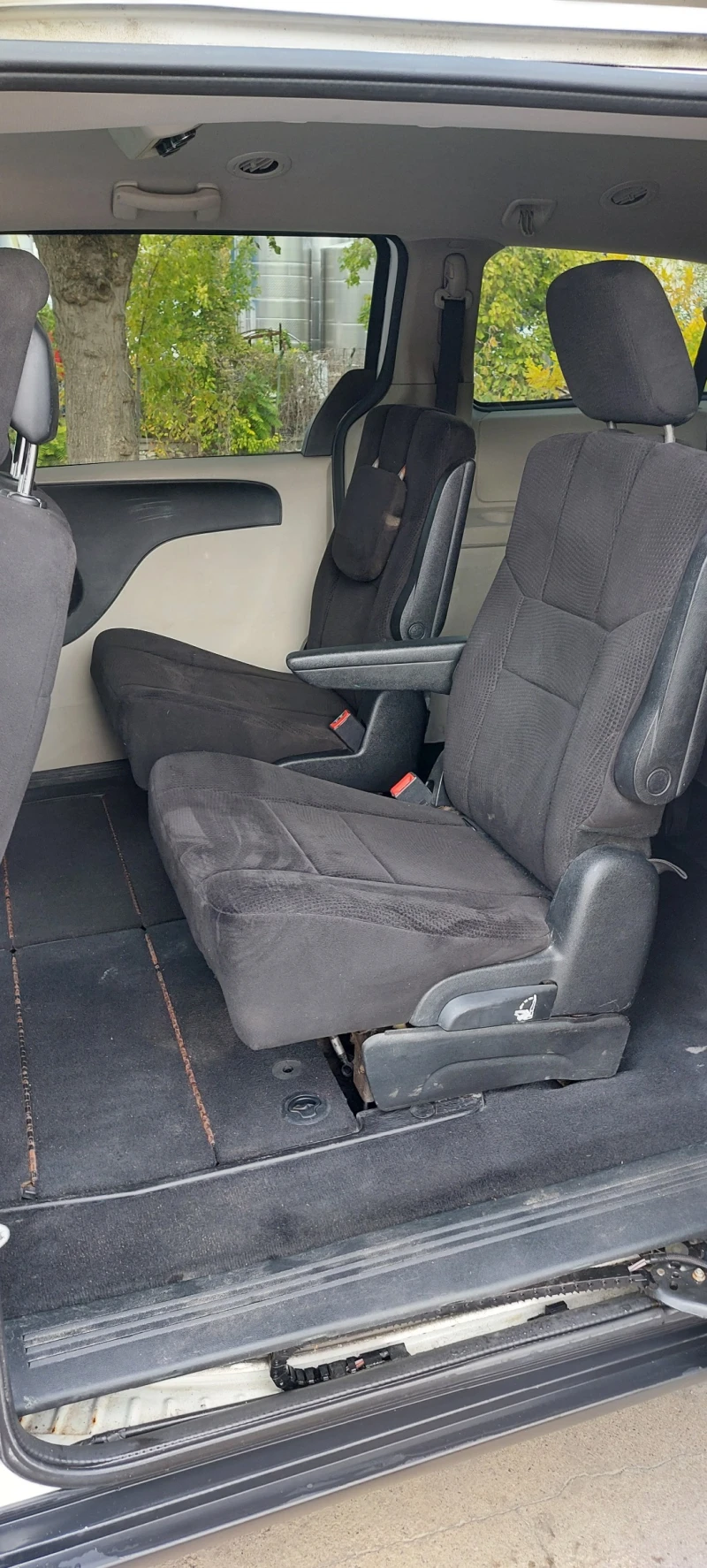 Dodge Caravan, снимка 7 - Автомобили и джипове - 52474205