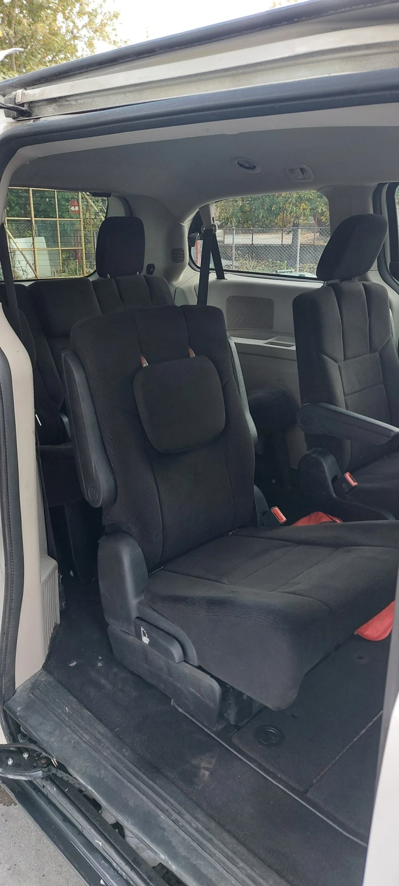 Dodge Caravan, снимка 9 - Автомобили и джипове - 52474205